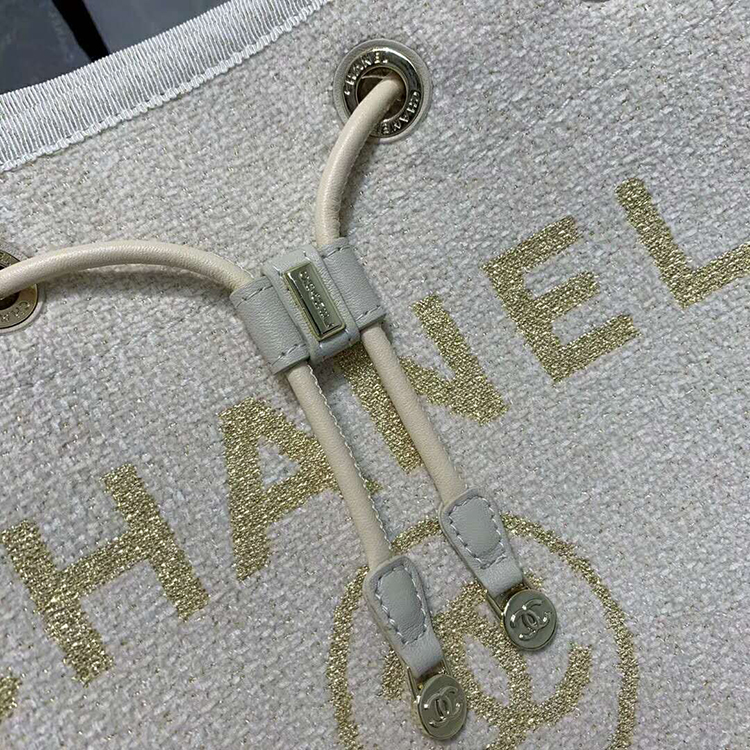 2020 Chanel small drawstring bag