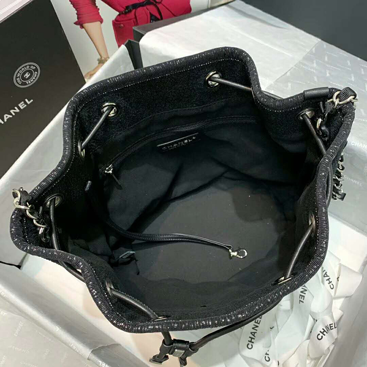 2020 Chanel small drawstring bag