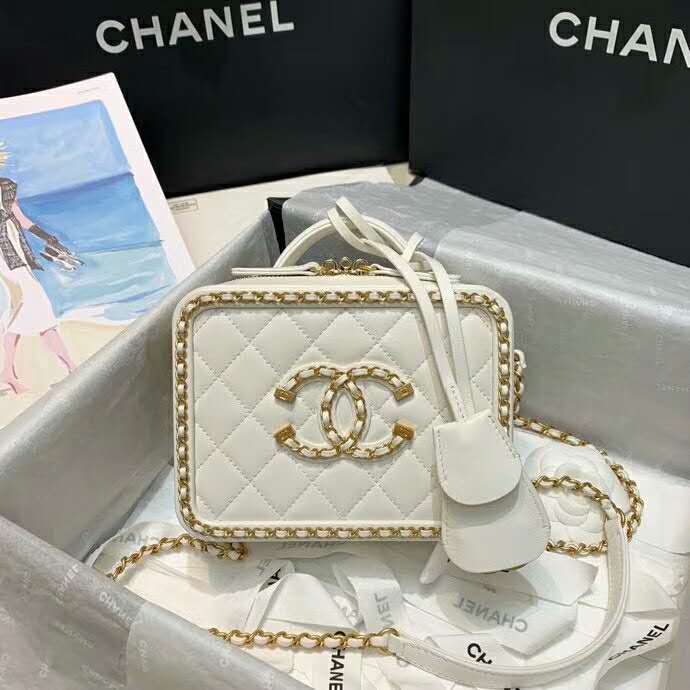 2020 Chanel small vanity case