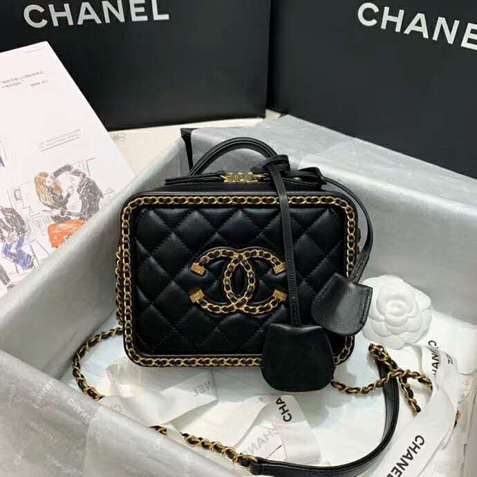 2020 Chanel small vanity case