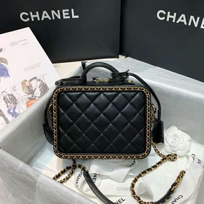 2020 Chanel small vanity case