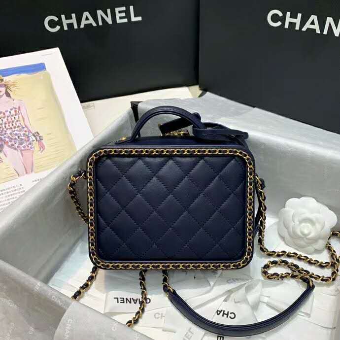 2020 Chanel small vanity case