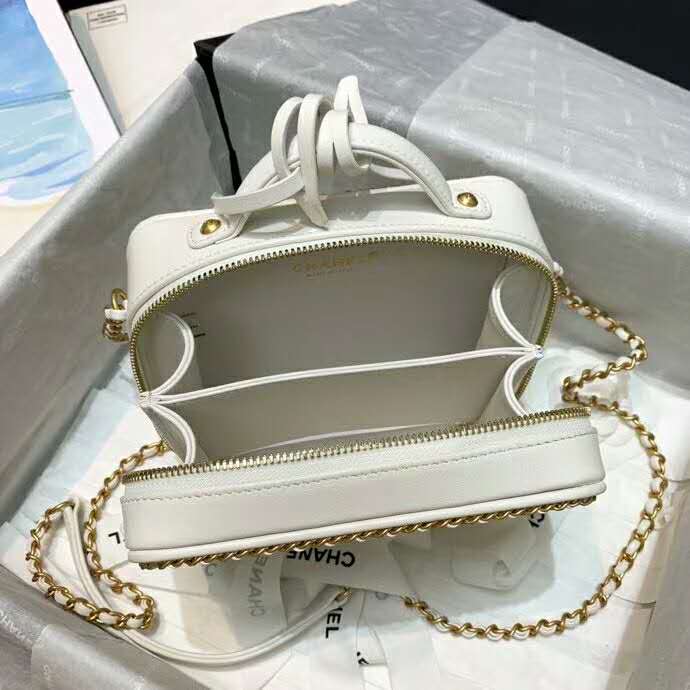 2020 Chanel small vanity case