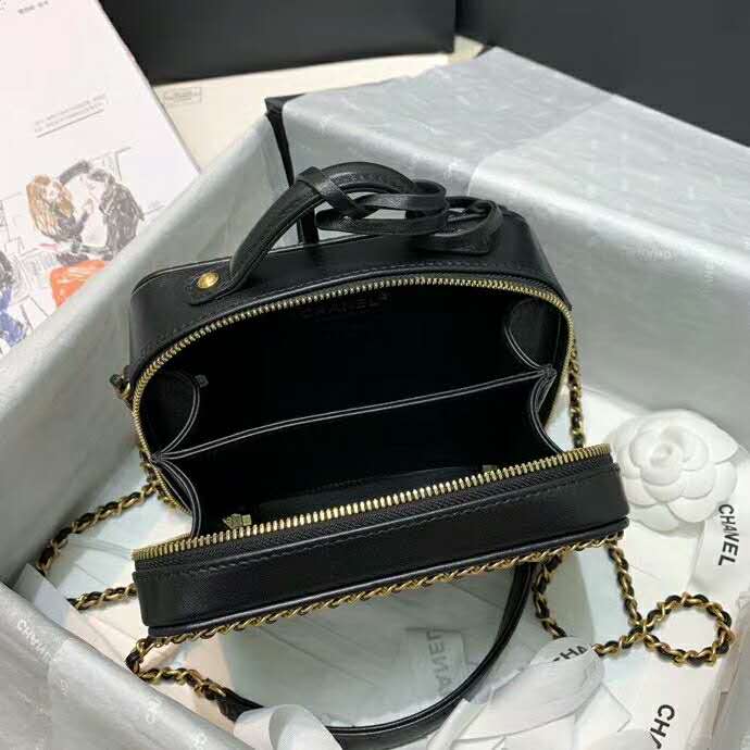 2020 Chanel small vanity case