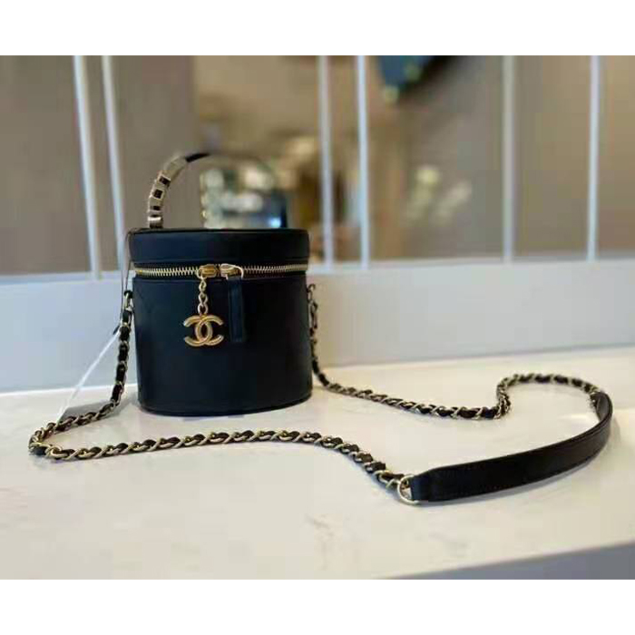 2020 Chanel vanity case