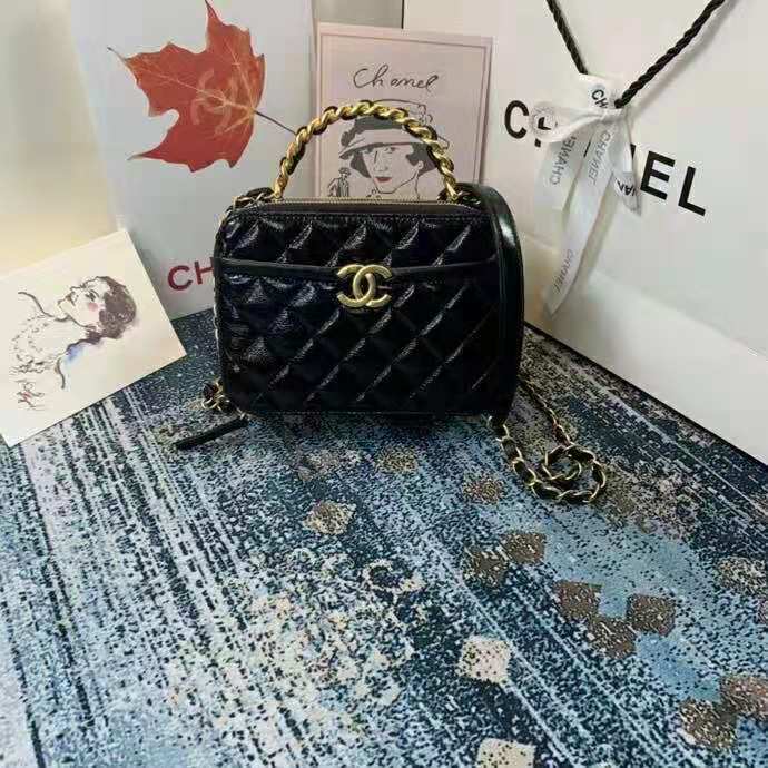 2020 Chanel vanity case