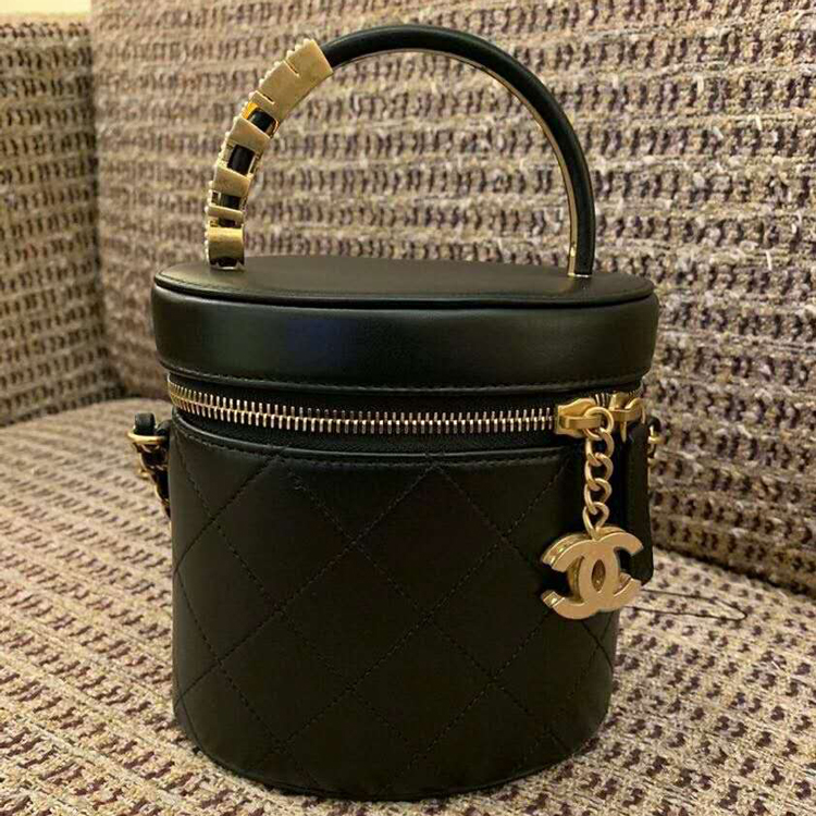 2020 Chanel vanity case