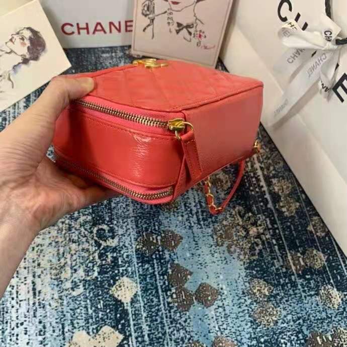 2020 Chanel vanity case