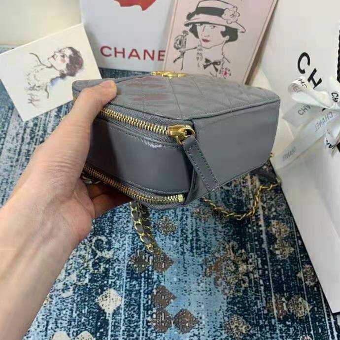 2020 Chanel vanity case