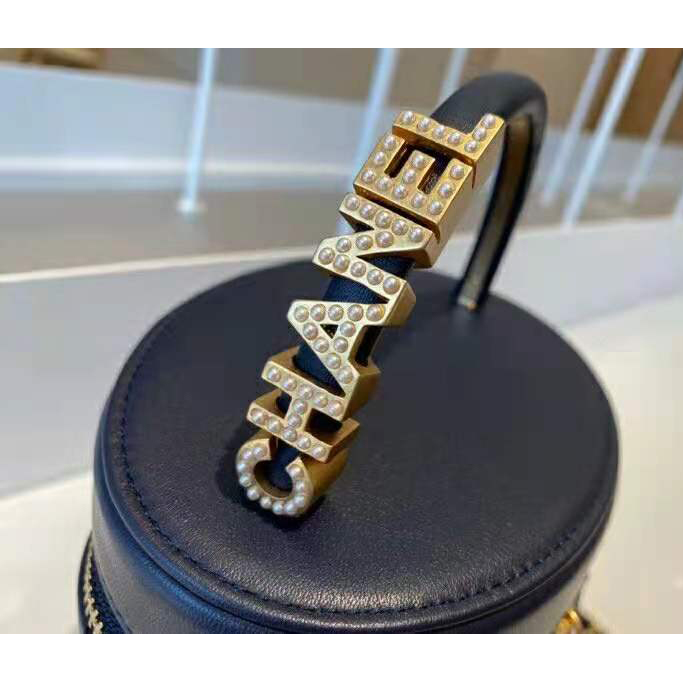 2020 Chanel vanity case