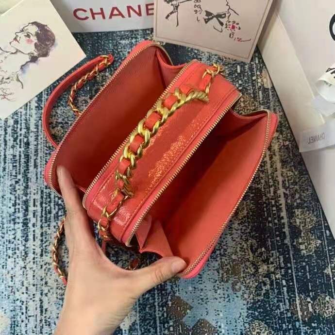 2020 Chanel vanity case