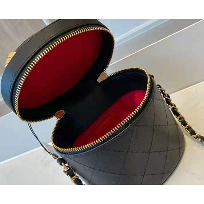 2020 Chanel vanity case