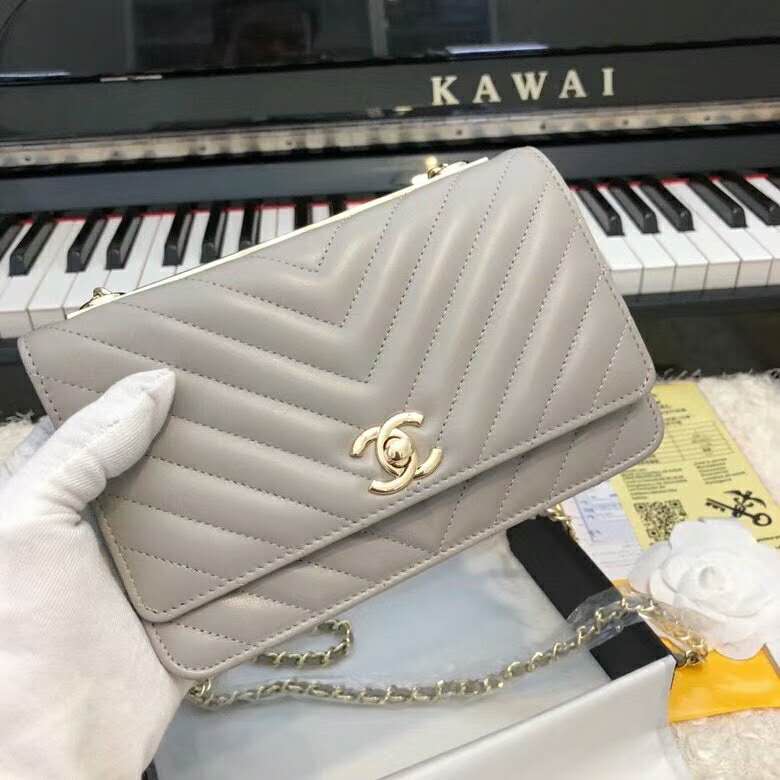 2020 Chanel wallet on chain