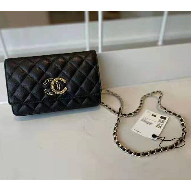 2020 Chanel wallet on chain