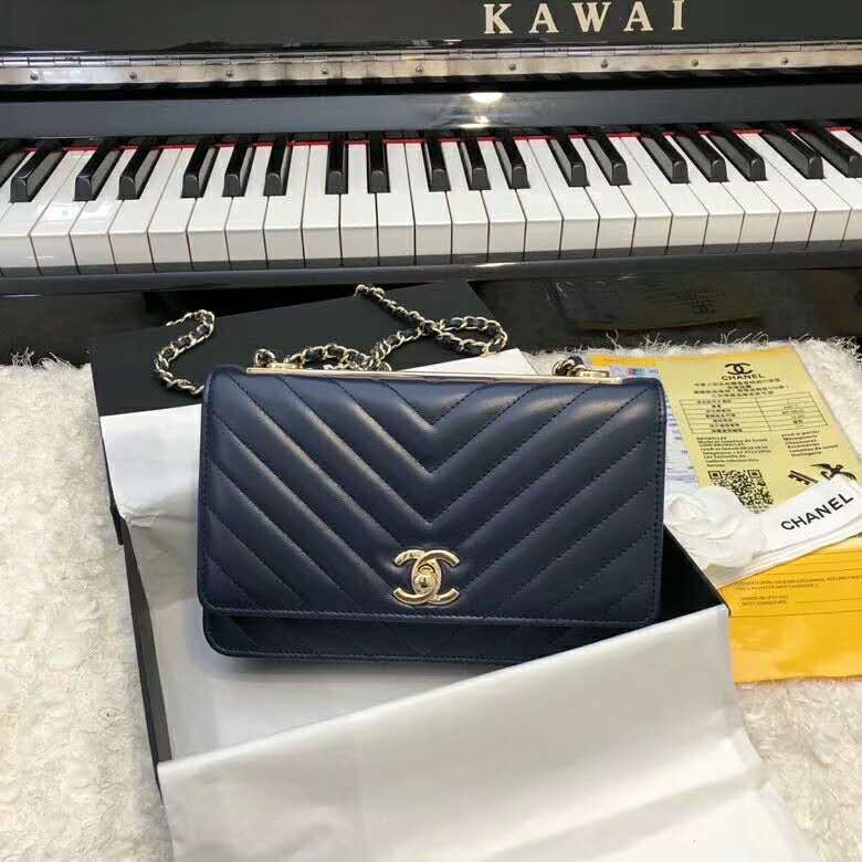 2020 Chanel wallet on chain