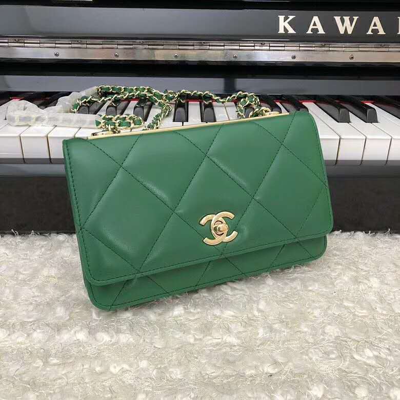 2020 Chanel wallet on chain