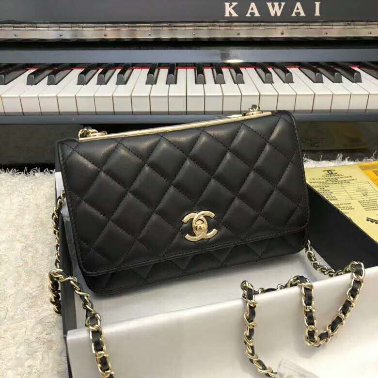 2020 Chanel wallet on chain