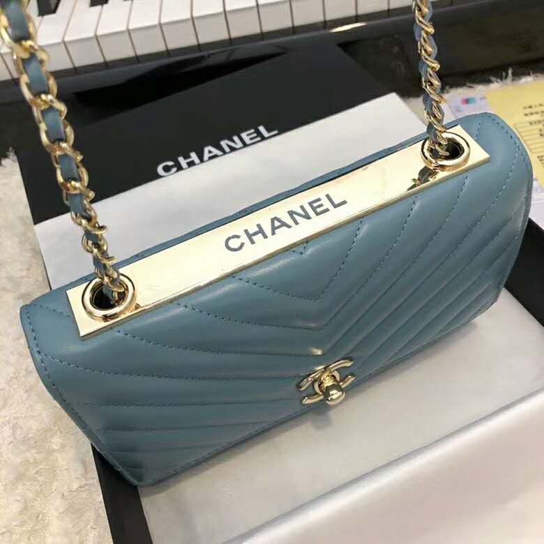 2020 Chanel wallet on chain