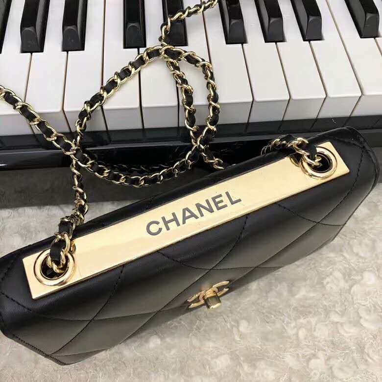 2020 Chanel wallet on chain