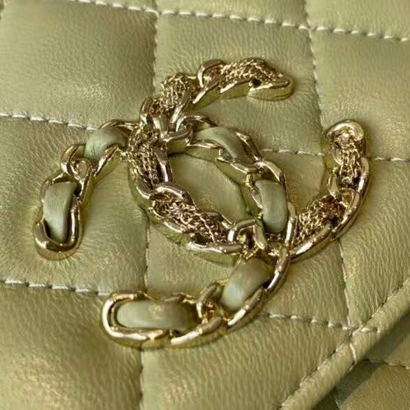 2020 Chanel wallet on chain