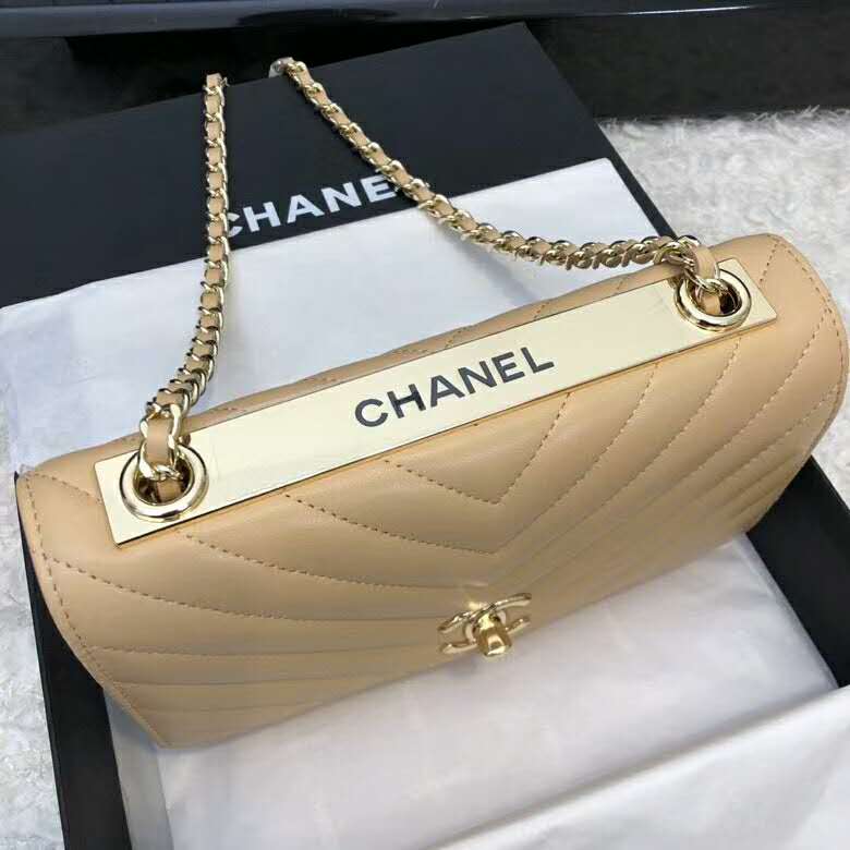 2020 Chanel wallet on chain