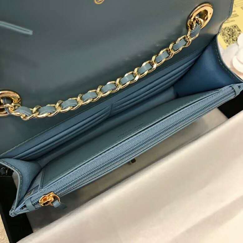 2020 Chanel wallet on chain