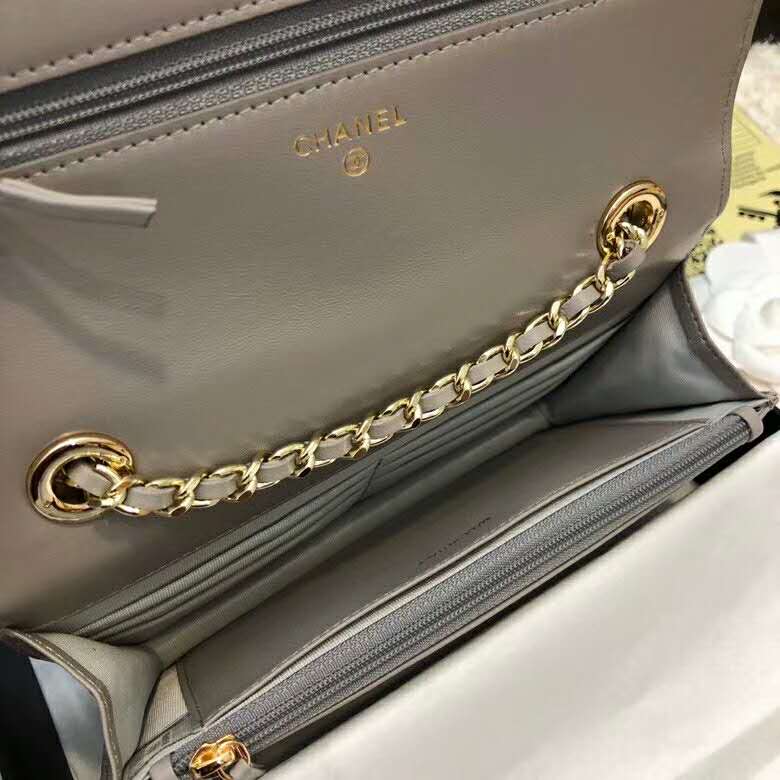 2020 Chanel wallet on chain