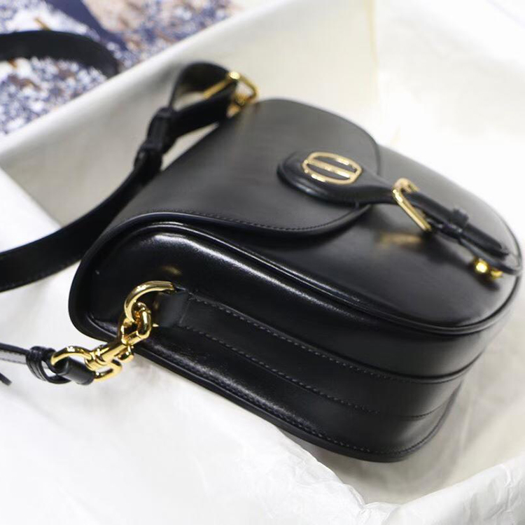 2020 MEDIUM DIOR BOBBY BAG