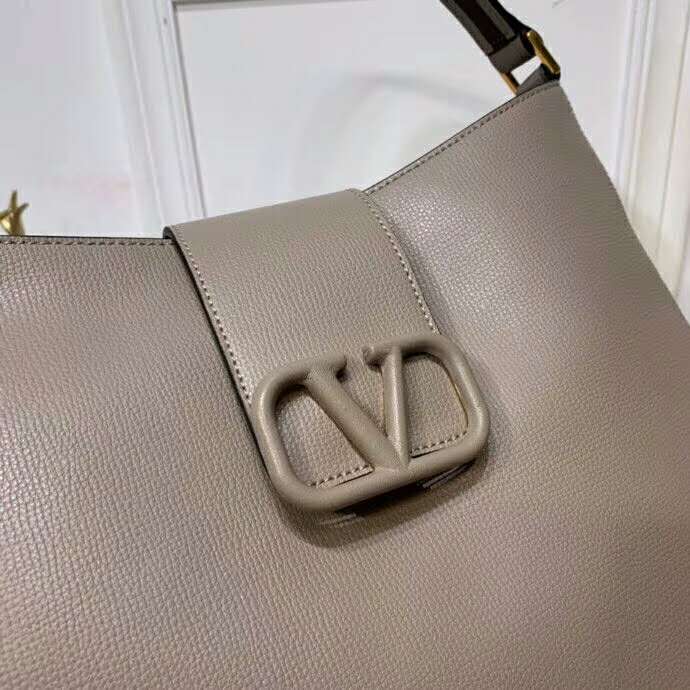 2020 VALENTINO BAG