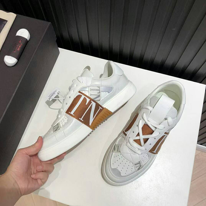 2020 Valentino women shoes