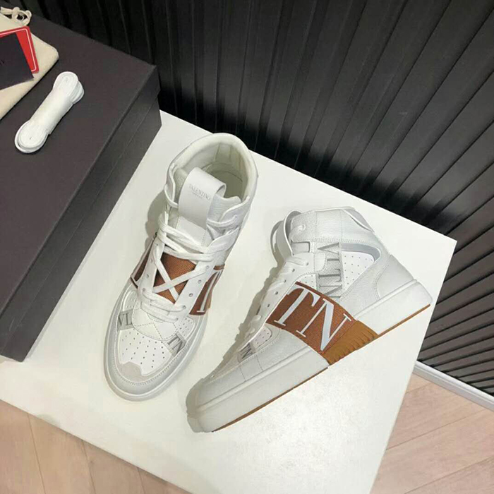 2020 Valentino women shoes