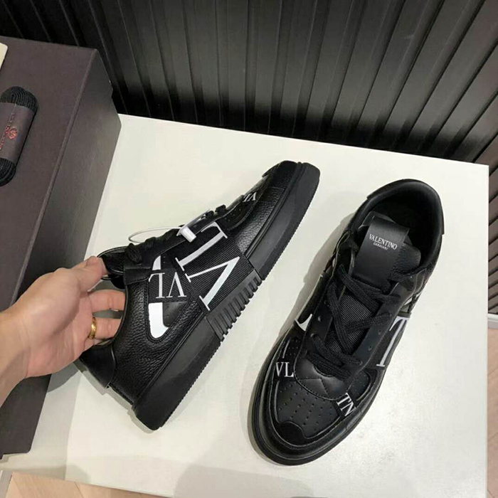 2020 Valentino women shoes