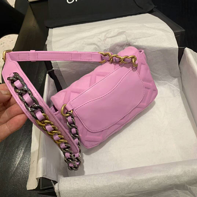 2020 chanel 19 waist bag