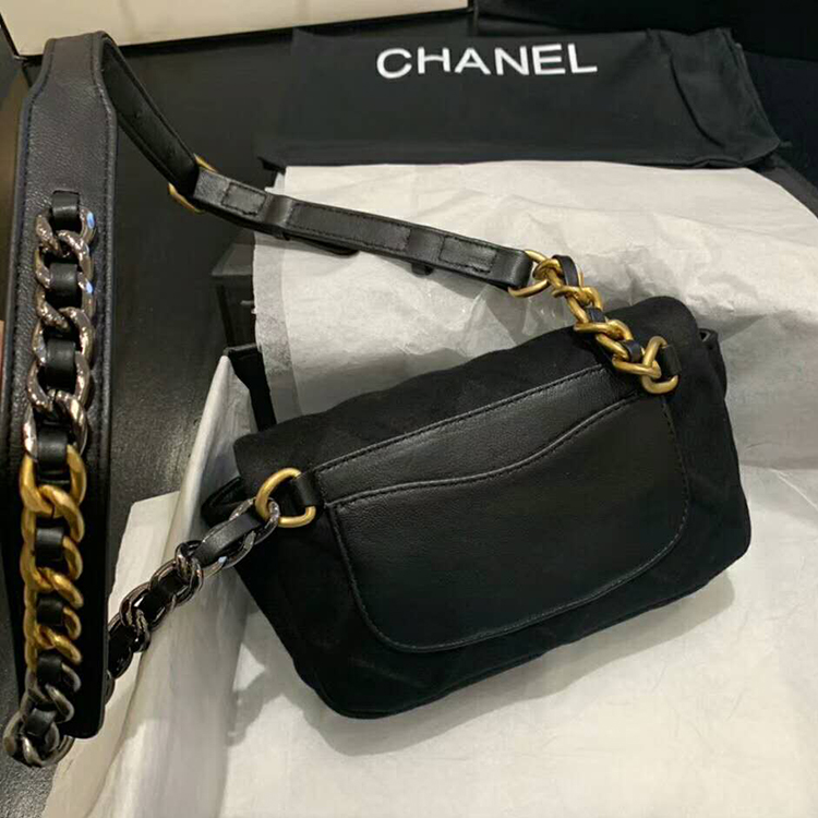 2020 chanel 19 waist bag