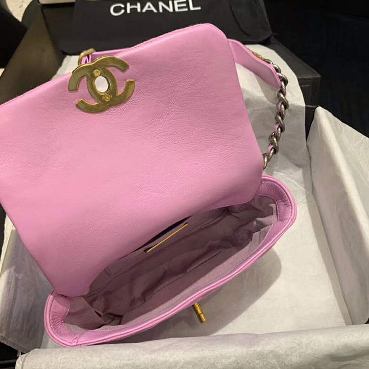 2020 chanel 19 waist bag