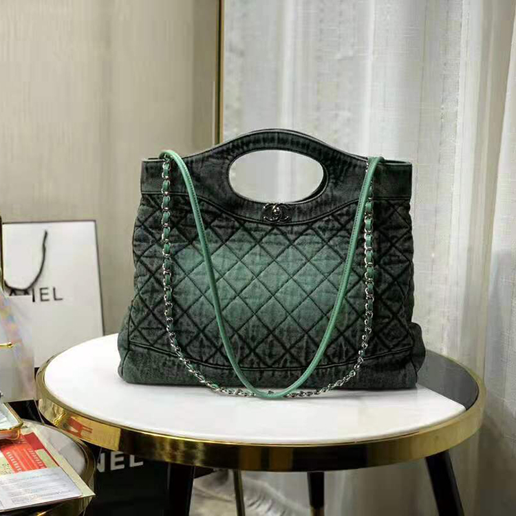 2020 chanel 31 shopping bag