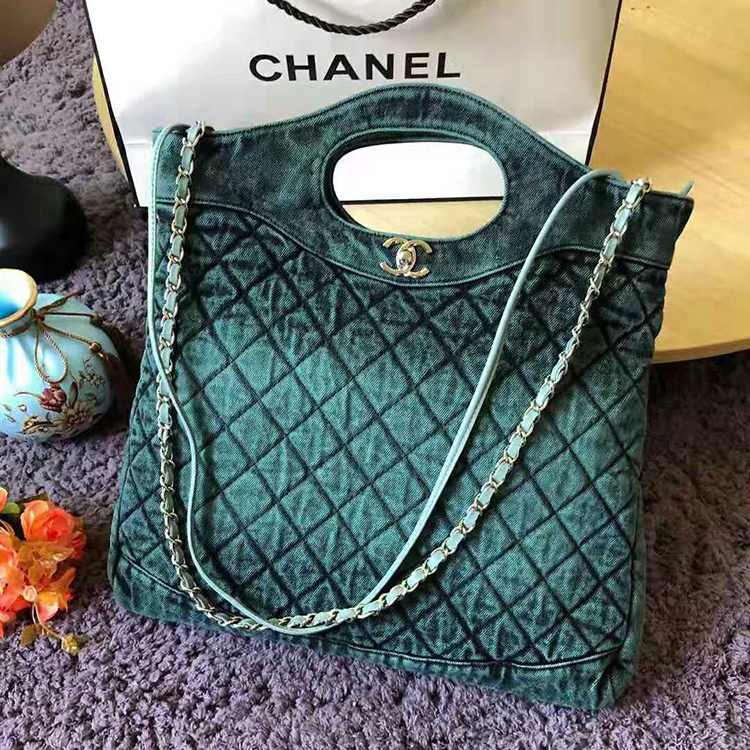 2020 chanel 31 shopping bag