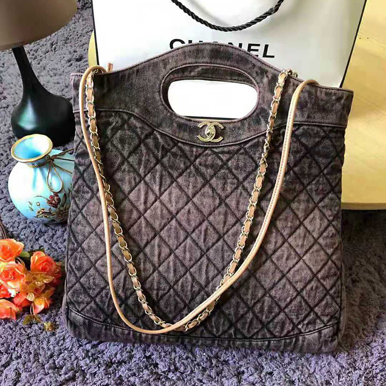 2020 chanel 31 shopping bag