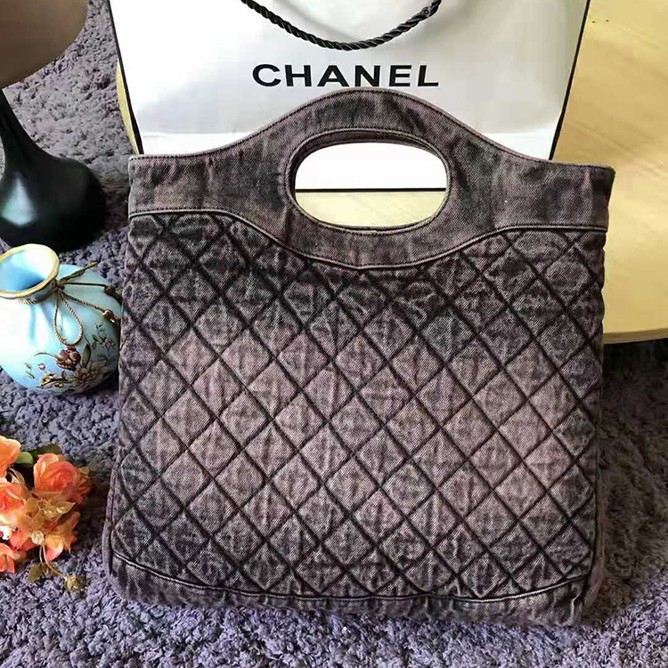 2020 chanel 31 shopping bag