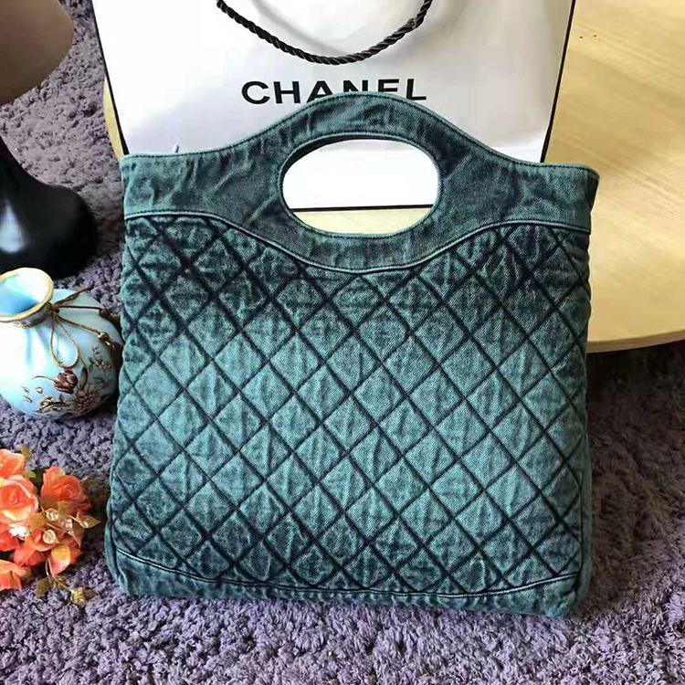 2020 chanel 31 shopping bag