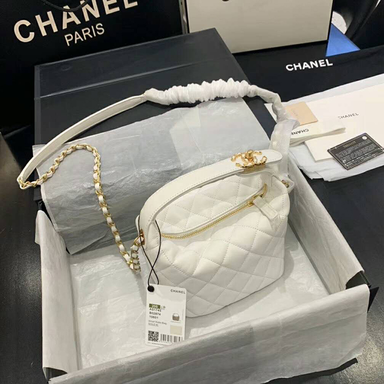 2020 chanel Medium hobo bag