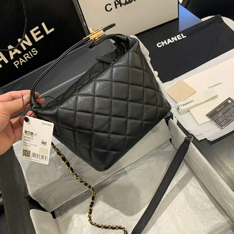 2020 chanel Medium hobo bag