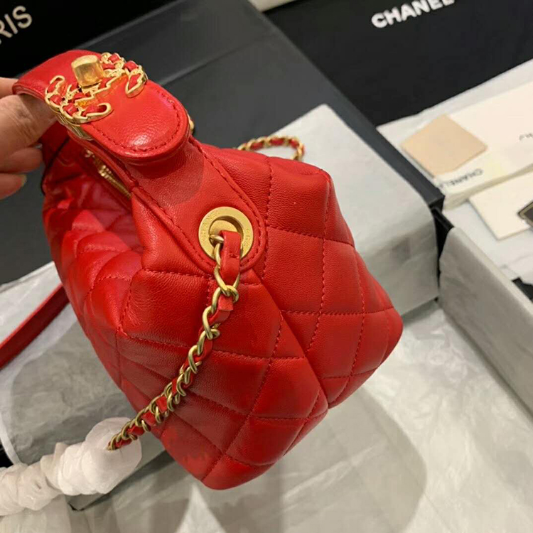 2020 chanel Medium hobo bag