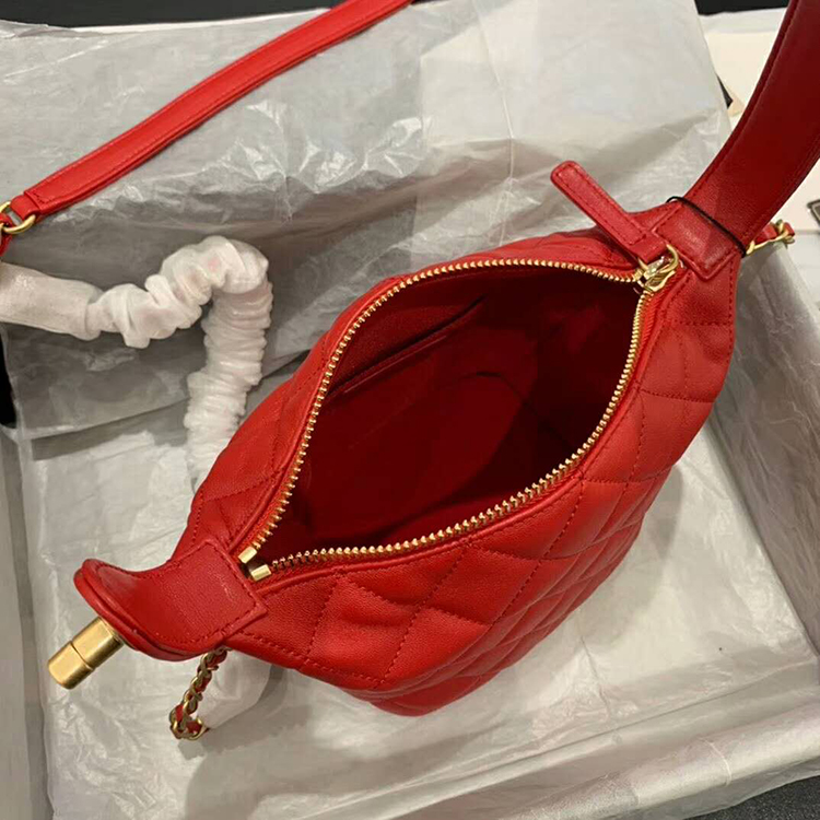 2020 chanel Medium hobo bag