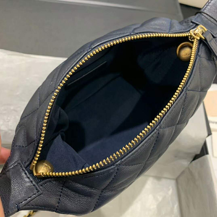 2020 chanel Medium hobo bag