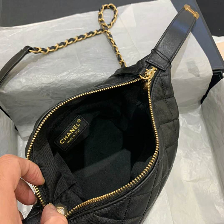 2020 chanel Medium hobo bag