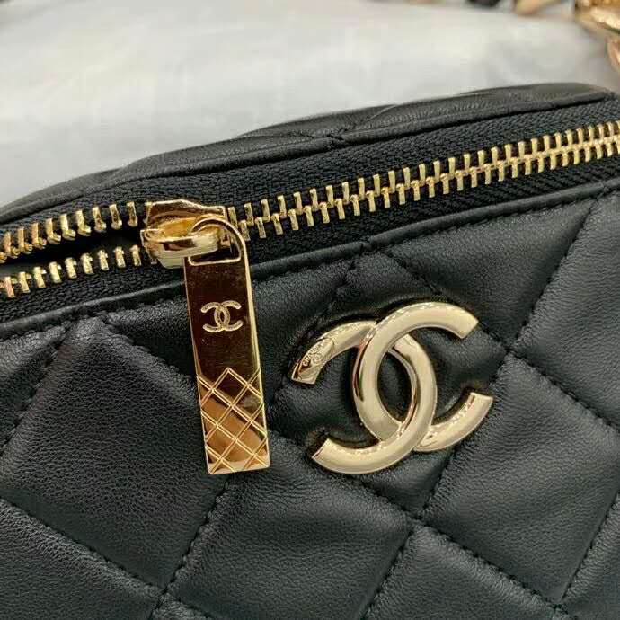 2020 chanel waist bag