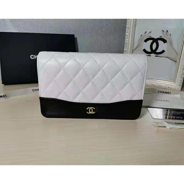 2021 Chanel 19 WOC Mini Flap Bag