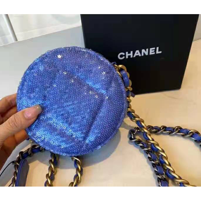 2021 Chanel 19 clutch with chain