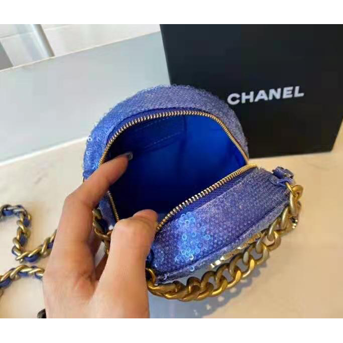 2021 Chanel 19 clutch with chain